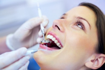 Cấy ghép Implant khi mất một răng cửa mất bao lâu