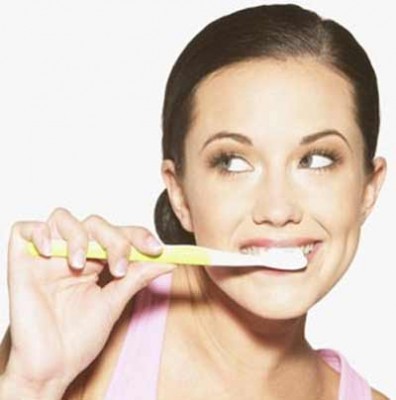 Bảo vệ răng miệng cho người già