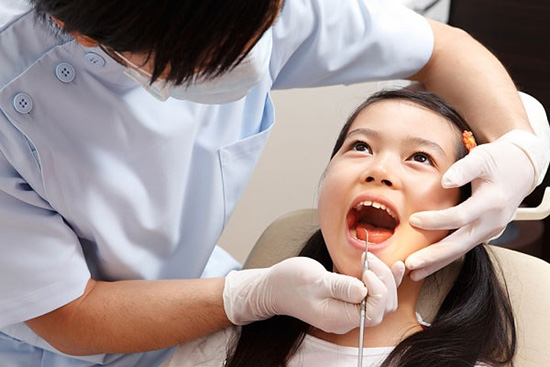 Dịch vụ nhổ răng không đau tại trung tâm nha khoa 
