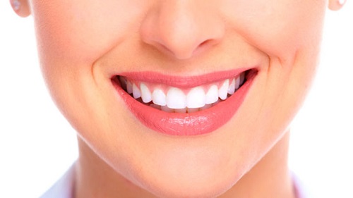 Làm răng sứ thẩm mỹ loại nào tốt? Tìm hiểu cùng chuyên gia