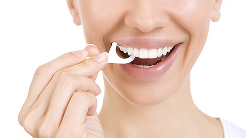 Có nên trồng răng sứ kim loại không? Ưu điểm của răng sứ kim loại